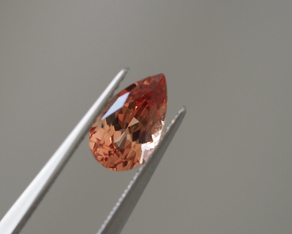 1.43ct Natural Pear Shape Malaya Garnet